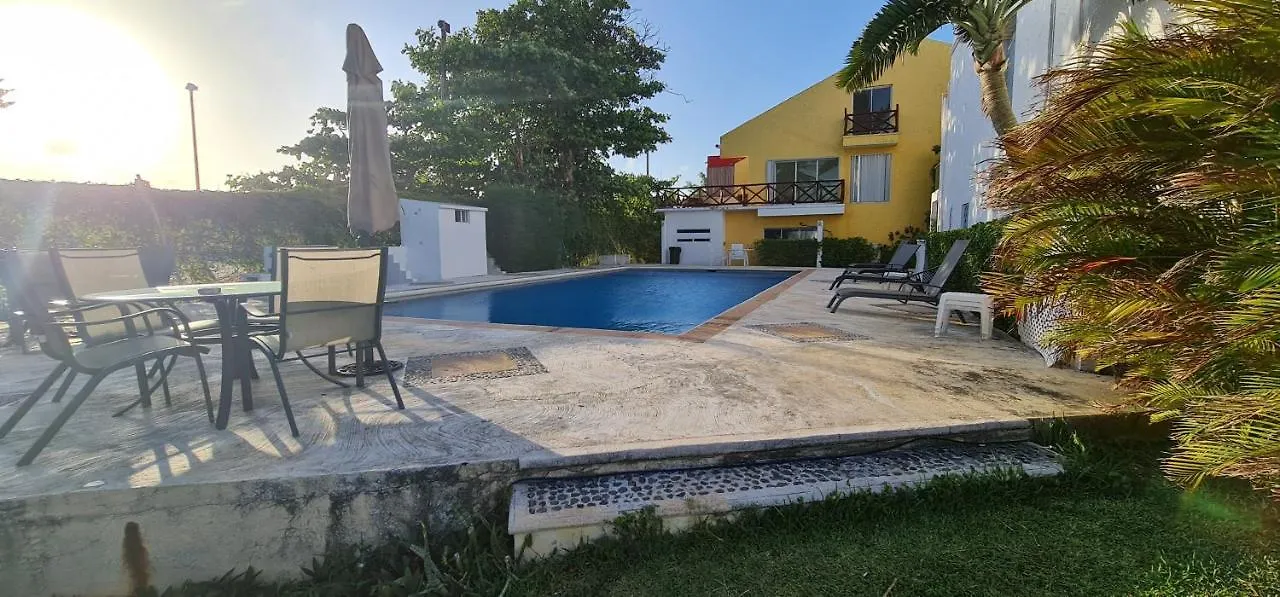 Villa Chloe. Modern 4 Rooms House With Pool Cancun