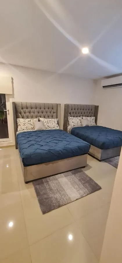 Villa Chloe. Modern 4 Rooms House With Pool Κανκούν